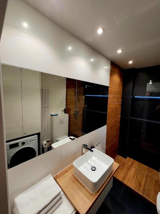 Apartament By The Way Wroclaw Exterior photo