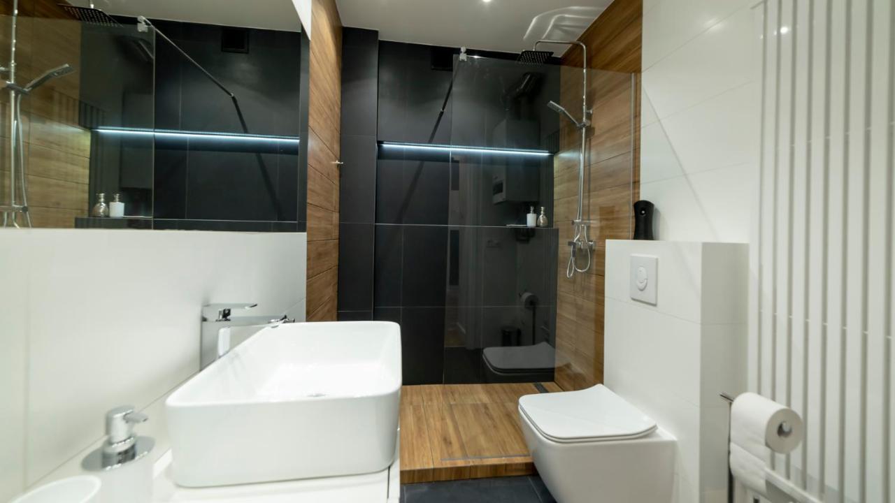 Apartament By The Way Wroclaw Exterior photo
